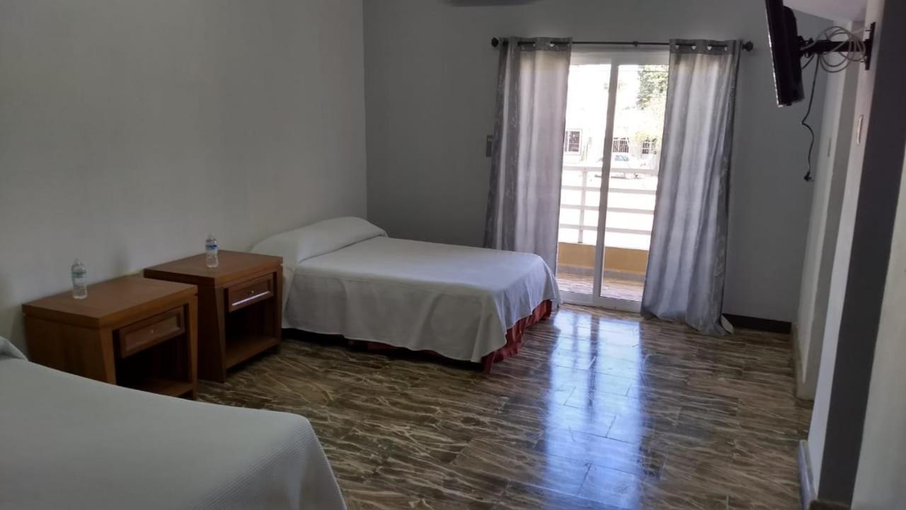 Hotel Maria Isabel Escárcega Buitenkant foto